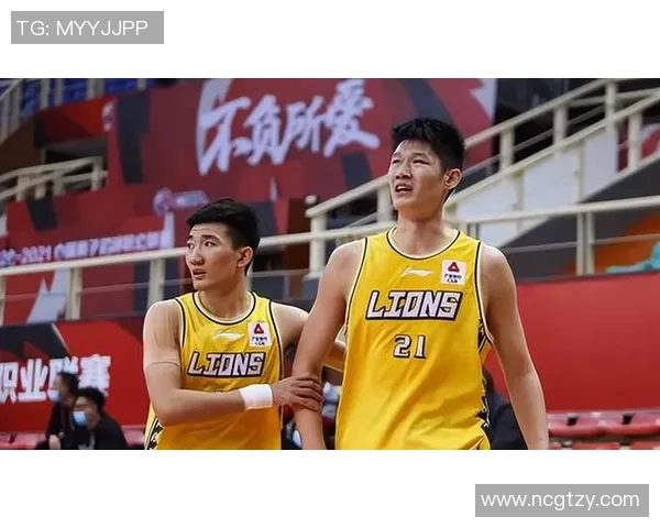 孙铭徽：从青涩少年到篮球场上的耀眼明星之路